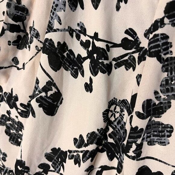 New York & Company Sheer Pink and Black Floral Blouse Size XSmall - Picture 2 of 8
